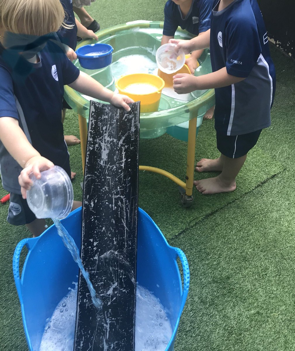 IshhkH's tweet photo. The value of knowing the stages of development . ‘Transporting’ and it’s importance in EY. Add a place to put that water and the focus and communication are astonishing. #anhouroflearning #playbased #ishcmcib @LauraRCrea oh and make the water colored🤣 https://t.co/t7wI4Ny75x