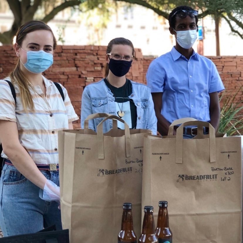 ccapculinary's tweet photo. Last week, #CCAPStudents cooked and distributed meals at the polls! Chef Danielle Leoni organized this effort in tandem with @WCKitchen, and donations from Big Marble Organics & Arizona Desert Shrimp. #ChefsForThePolls
Photos by Big Marble Organics & Arizona Desert Shrimp https://t.co/l998iAh1Sx