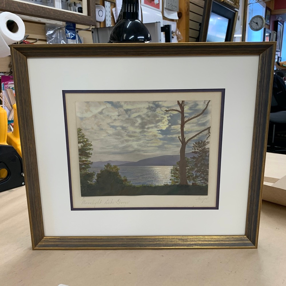 gildededge's tweet photo. 🏕️ A lovely, vintage colored etching of Lake George (New York).

Visit our FB page for more photos!
#framing #printmaking #customframing #art #thegildededge #etching #colored #vintage #lakegeorge #NY https://t.co/d1WDkKZBW3