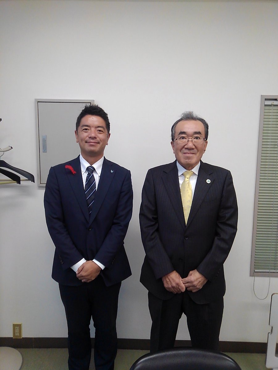 上村一郎 香川県東かがわ市長 先日 秋の叙勲 褒章を受章された皆様のところへお祝いに 旭日小綬章 を受けられた五名の木村薫さん 黄綬褒章 を受けられたオールインワンの三谷廣社長 藍綬褒章 を受けられたヨークスの吉田勤社長 五十音順 上村一郎 香川県東かがわ市長 先日 秋の叙勲 褒章を受章された皆様のところへお祝いに 旭日小綬章 を受けられた五名の木村薫さん 黄綬褒章 を受けられたオールインワンの三谷廣社長 藍綬褒章 を受けられたヨークスの吉田勤社長 五十音順