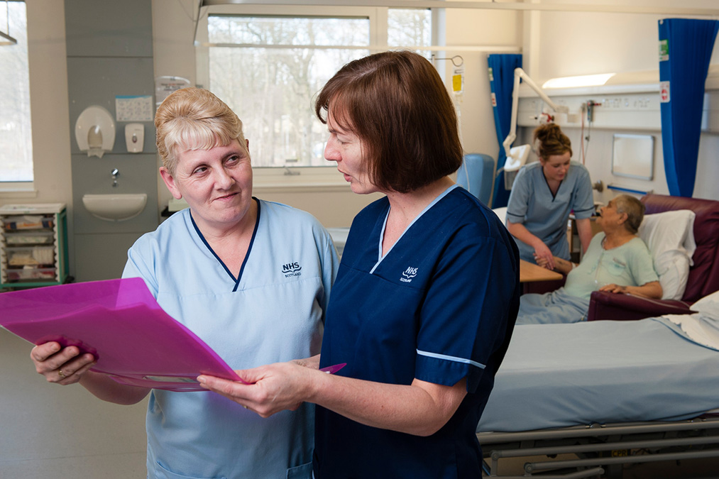 NHS_Education's tweet photo. Do you employ or facilitate a healthcare support worker involved in immunisation? Promoting Effective Immunisation Practice (PEIP): guide for facilitators and employers will help you support them through the PEIP programme. https://t.co/lQTHnPQZU4 #FluIsSerious https://t.co/sku7SDduZV