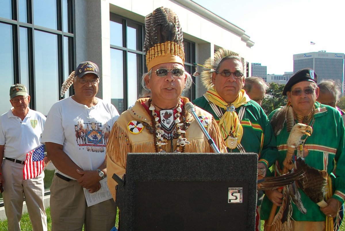 In honor of  #VeteransDay2020 and to my fellow Native American Veterans, here a  #thread of my photos I've taken as a journalist.I am proud to be a Native Veteran.And to all of the veterans out there, thank you for your service. #HappyVeteransDay  #HappyVeteransDay2020