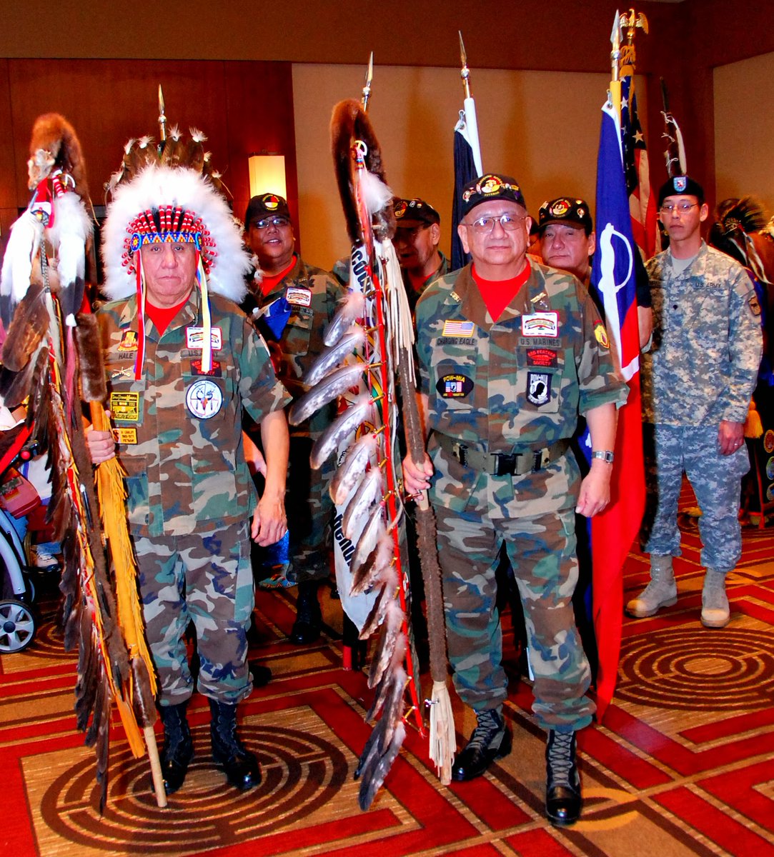 In honor of  #VeteransDay2020 and to my fellow Native American Veterans, here a  #thread of my photos I've taken as a journalist.I am proud to be a Native Veteran.And to all of the veterans out there, thank you for your service. #HappyVeteransDay  #HappyVeteransDay2020