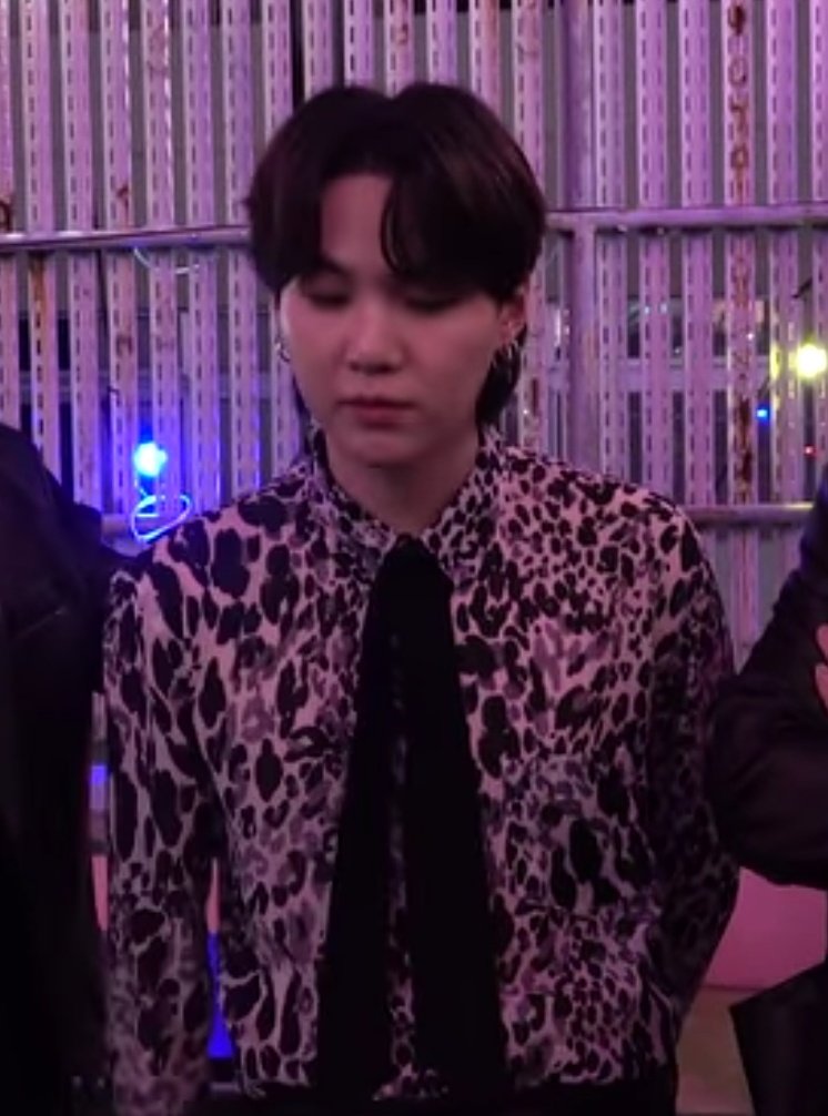 taebokkiii's tweet photo. MIN YOONGI WITH MULLET?!?!!?! 😳😳 https://t.co/92vmsJogWE