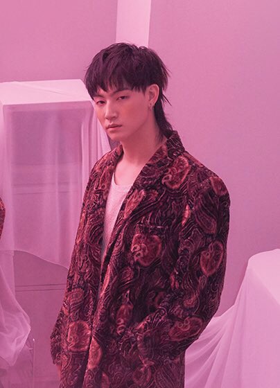 defsoulars_'s tweet photo. Mullet Jinyoung     🤝       Mullet JB https://t.co/KzAzu6ppNE