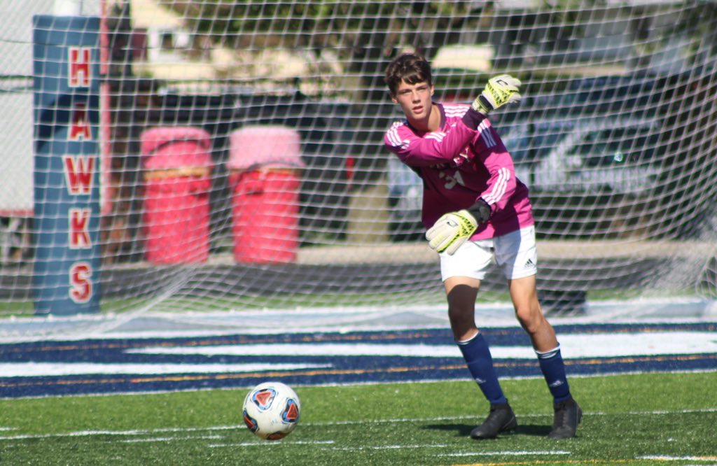 Congrats to Junior Goalkeeper Emmett Gillies for being named Second Team All District &amp; First Team All CCL! 

🔴🔵⚪️⚽️

#Hartley #Hawks #BHHS #CCL #Soccer #Football