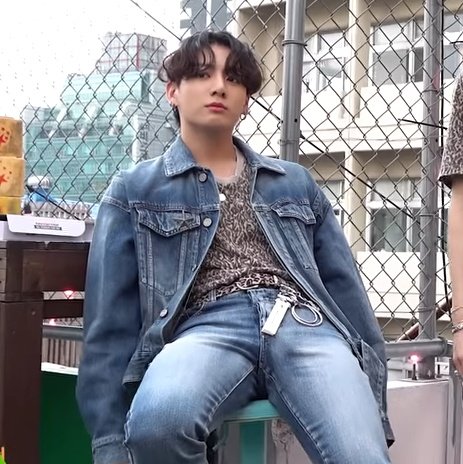 Koo_Is_Pretty's tweet photo. he is so THICC !! o(โฅ๏นโฅ)o
#bottomkook #bttmkook #bottomgguk https://t.co/gmUyolP6CX