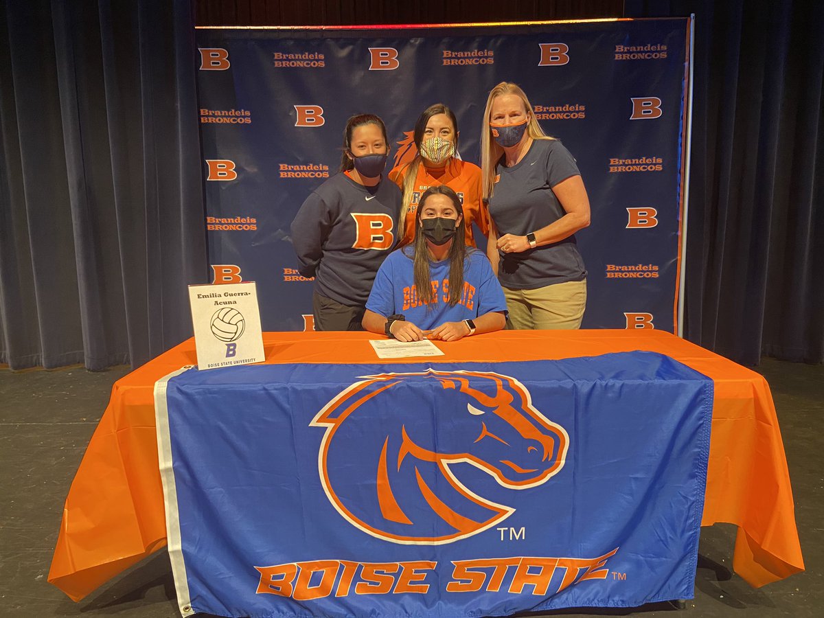 BrandeisVB08's tweet photo. Congratulations to Emilia for earning a scholarship to play Beach Volleyball @BoiseState !
We are so proud of you Mel! #signingday 🧡💙🏐
@emillllllia_ @NISDGarcia @NISD_Athletics @geriberger08 @BroncosBrandeis @dbranscom @NISDBrandeis https://t.co/EDfAXHhrdI
