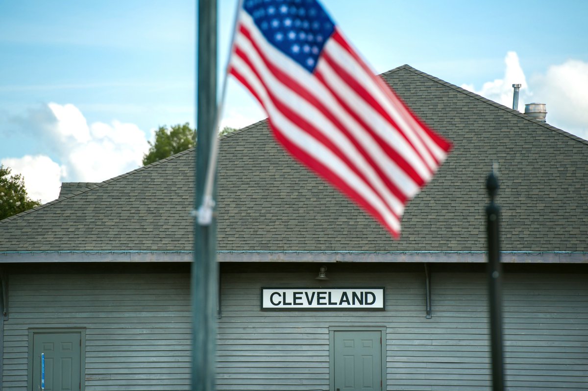 Happy Veteran's Day to the many men and women who have, and continue, to defend our country. We salute you! (Credit: @rorydoylephoto)