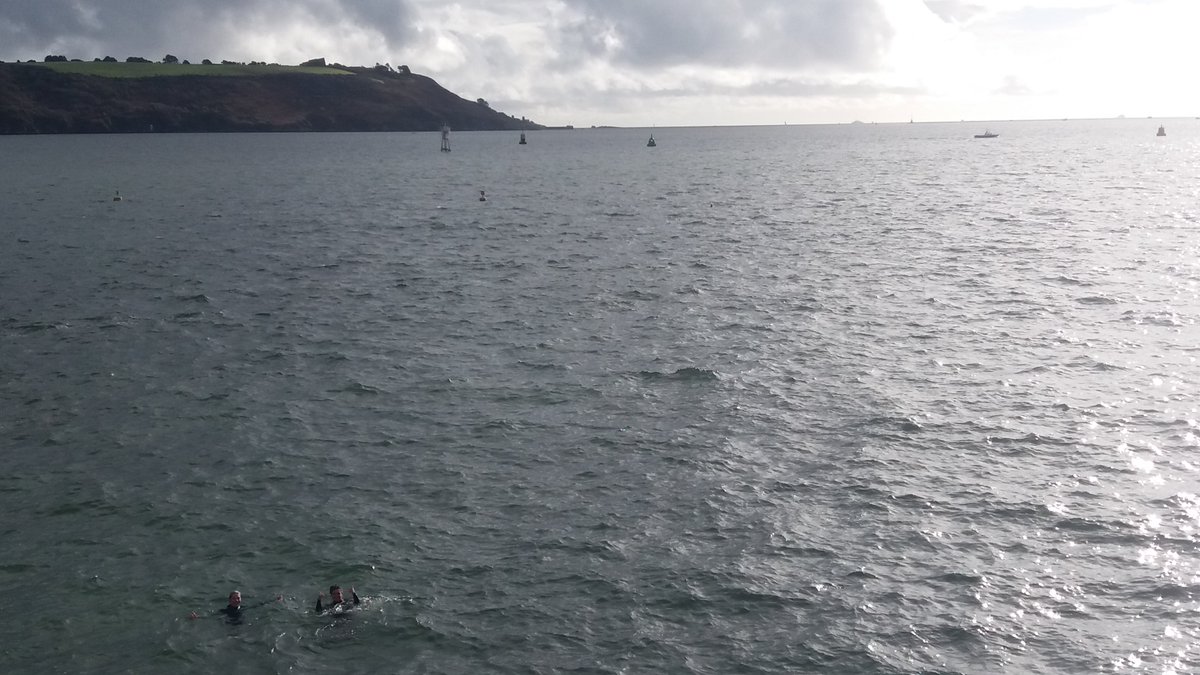 Marine_nineteen's tweet photo. Lockdown 2.0 is a lot harder in the winter but I'm so lucky to live in a city by the sea! Sea isn't quite as warm as it was for the first lockdown but is just as invigorating 😨😨😨 https://t.co/RX3MD2Ptk3