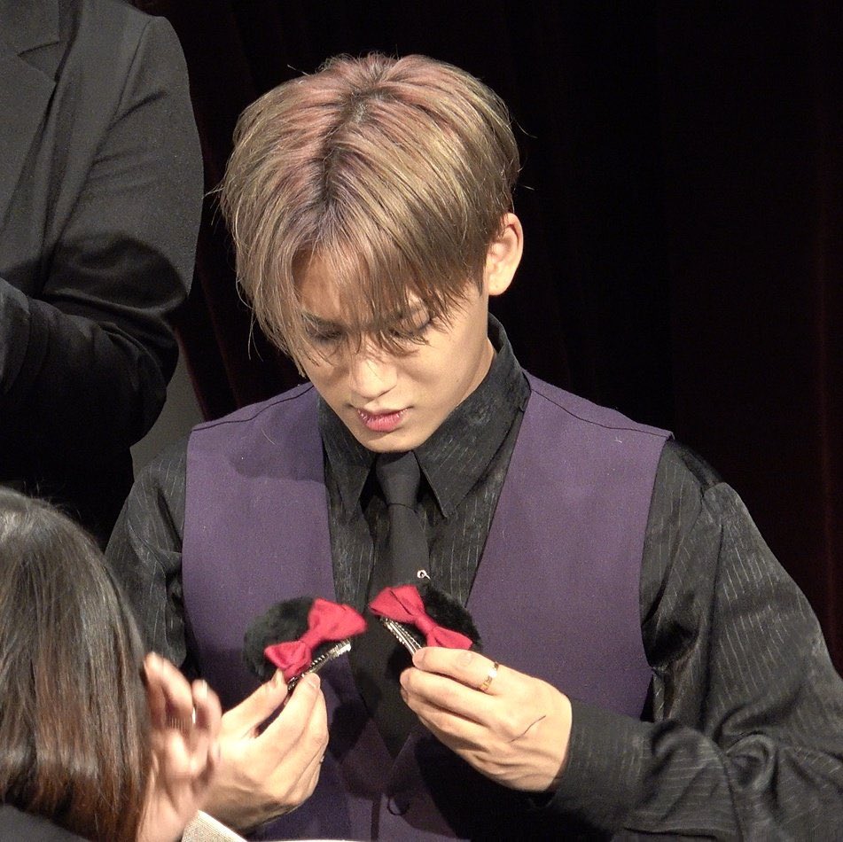 1uvmin9's tweet photo. 아놔이거개귀여움
저거원래곰돌이귀인데
강쥐라이팅 빡세게받은 mg는 당연히 강아지귀인줄알고 요따구로달아놓음ㅋㅋㅋㅋㅋㅋㅋㅋㅋㅋㅋㅋㅋㅋㅋㅋㅋㅋㅋ https://t.co/CyZ8Neuy2z