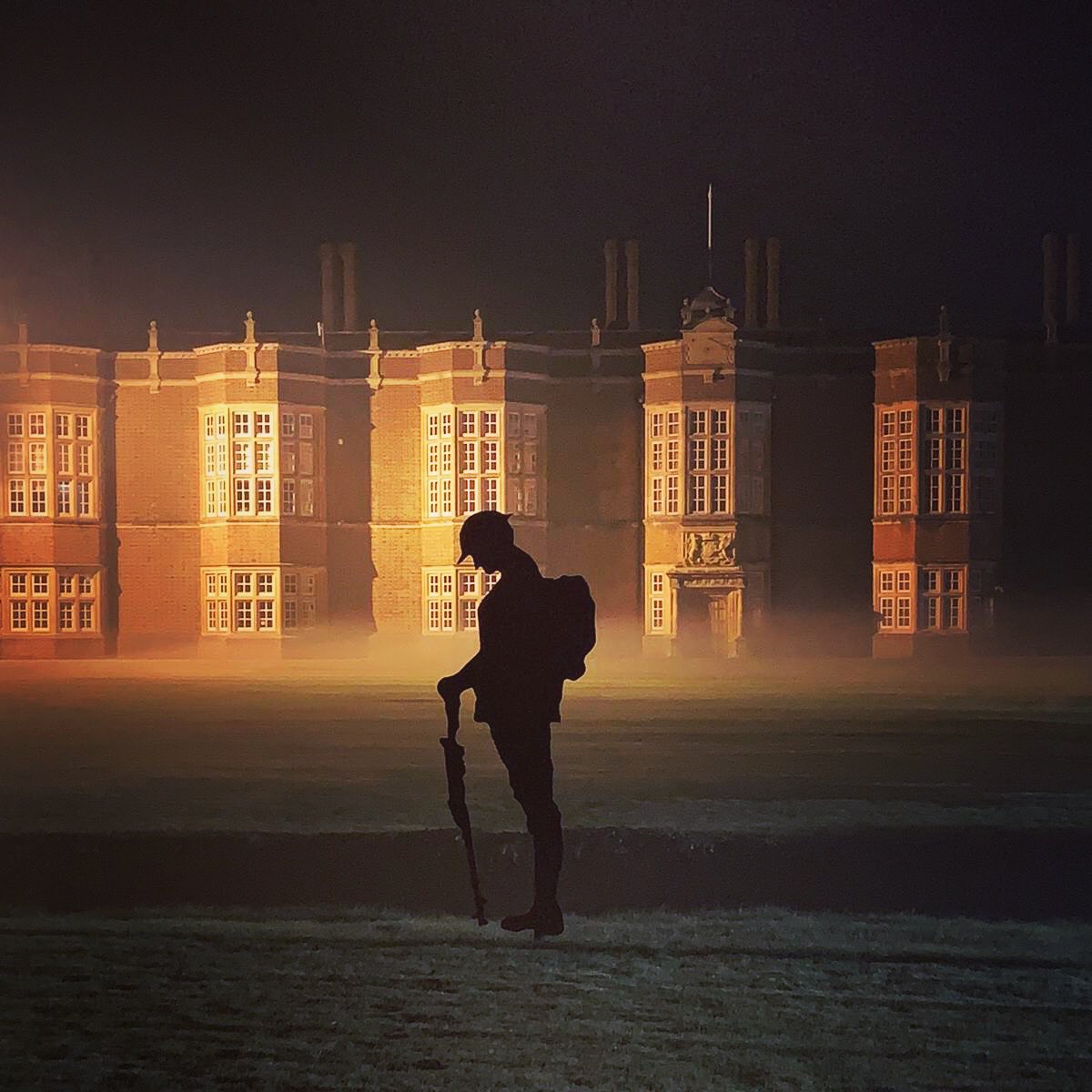 NewHallHawley's tweet photo. They shall grow not old, as we that are left grow old: 
Age shall not weary them, nor the years condemn.
At the going down of the sun and in the morning
We will remember them.
#WeWillRememberThem #wearenewhall https://t.co/zceGBadycz