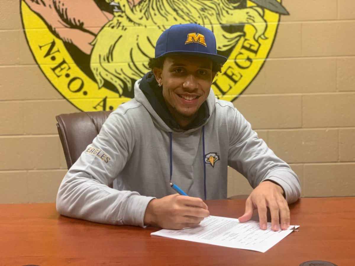 NEOMensBBall's tweet photo. Proud of NEO A&amp;M Norsemen Tucson Redding signing his LOI with @MSUEaglesMBB Proud of you TU! @MSUEagles https://t.co/UmhKZ56csV
