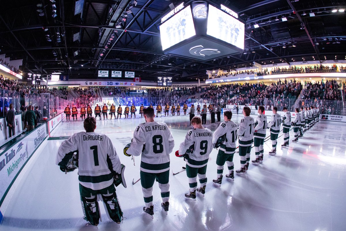 MSU_Hockey's tweet photo. Thank you, veterans! 🇺🇸 https://t.co/YycjHOV48k