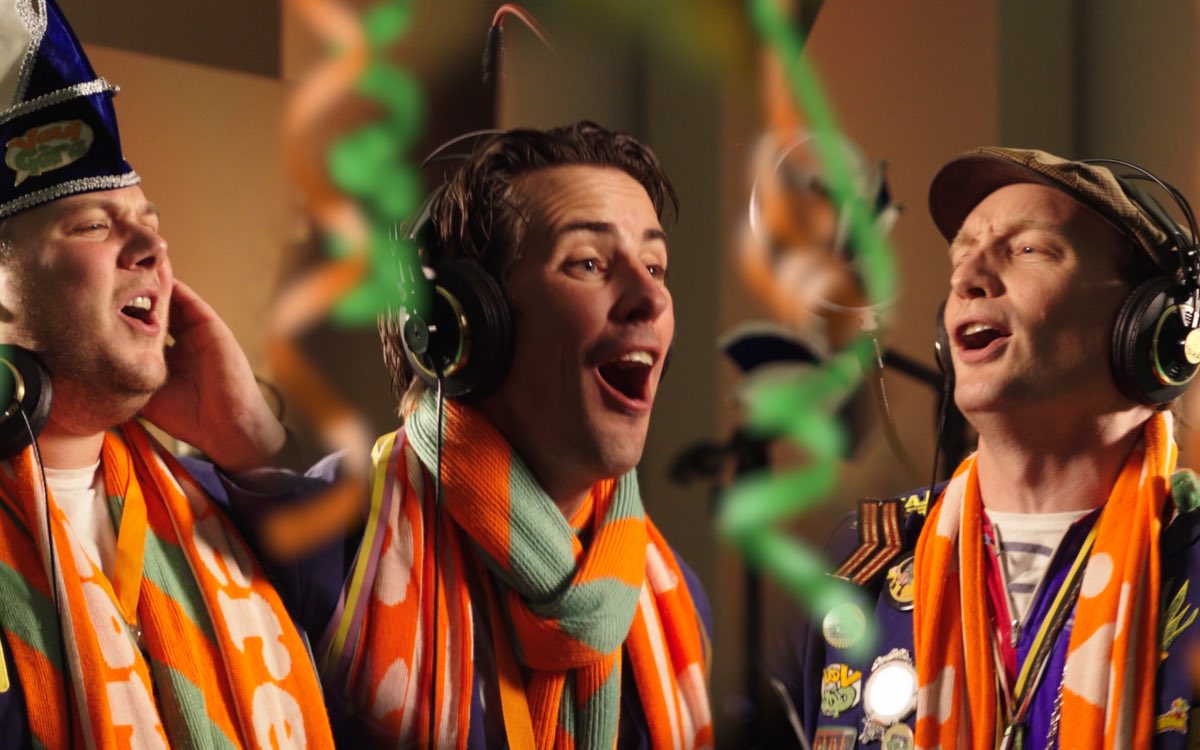 Vandaag (11/11) is het troostlied van Veul Gère, Sjpringlaevend en 25 andere carnavalsartiesten uitgebracht. 🎉 Een nummer dat troost moet bieden aan alle carnavalsvierders. De winst van het nummer wordt gedoneerd aan <a href="/Muziekids/">Stichting Muziekids</a>. Beluister het nummer hier: youtu.be/lBes-8WL7Uk