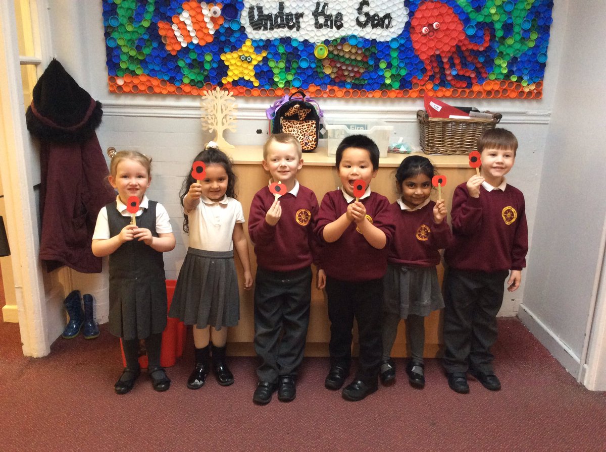 ABCPschool's tweet photo. Reception made some poppies for Remembrance Day.
#ClassRR #RemembranceDay2020 #EYFS https://t.co/9kMeUJh2BE