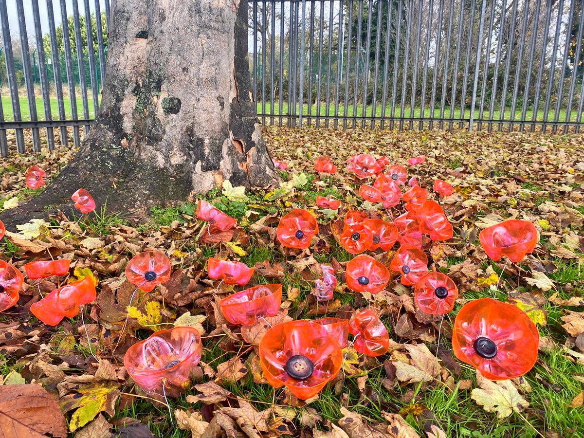 TheHubSchoolER's tweet photo. Our staff and students respectfully observed a 2-minute silence this morning followed by a reading from two of our Y11 students ❤️ https://t.co/SokZ9PYvVL