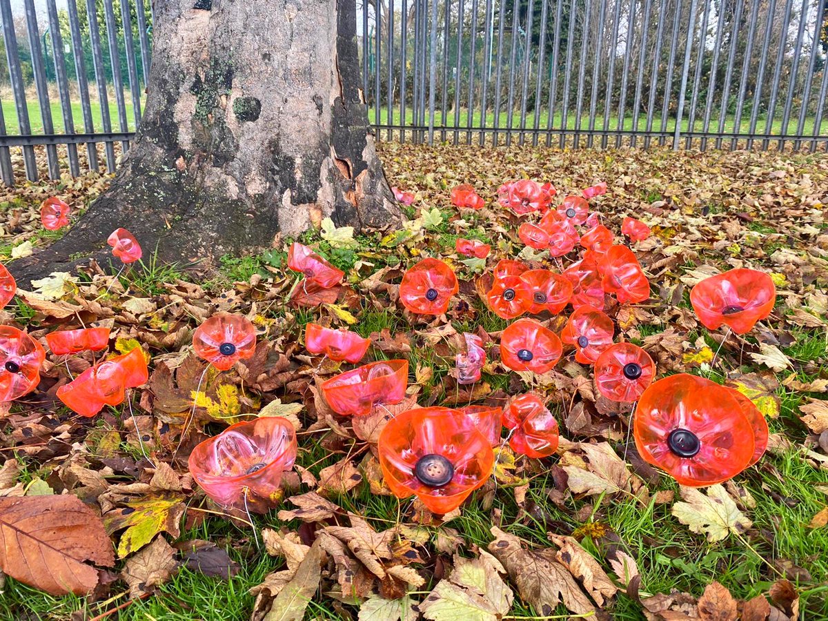 TheHubSchoolER's tweet photo. Our staff and students respectfully observed a 2-minute silence this morning followed by a reading from two of our Y11 students ❤️ https://t.co/SokZ9PYvVL