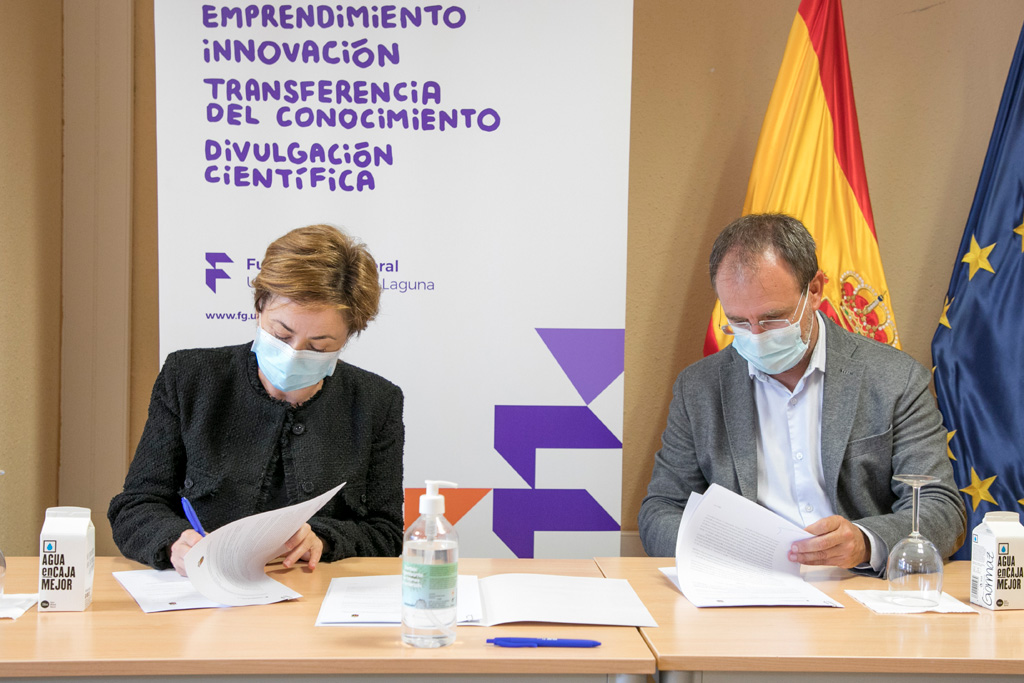 ULL's tweet photo. El Ayuntamiento de El Paso colabora con el proyecto de coche eléctrico de la Universidad de La Laguna para la competición Fórmula Student

➡ https://t.co/QGBn3kb4H6 https://t.co/navPktrtQ4