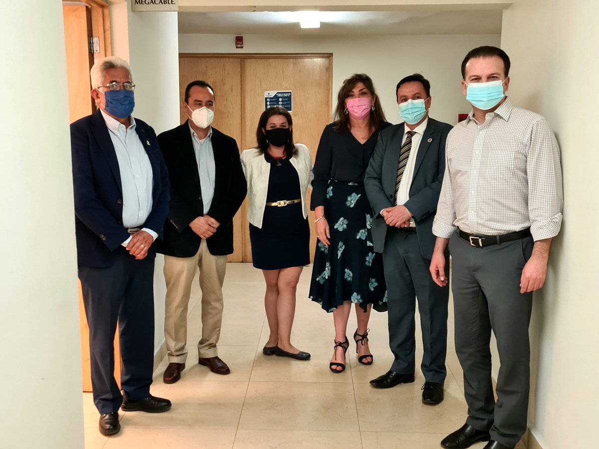 CODEDUR_oficial's tweet photo. Se suma CODEDUR a la alianza Durango-Mercosur que han construido el gobernador @AispuroDurango y el diputado @EVillegasV. 

Estamos listos para generar el conocimiento y ser puente operativo para la instalación de la oficina de representación de MERCOSUR en Durango. https://t.co/tmc0Xh975p