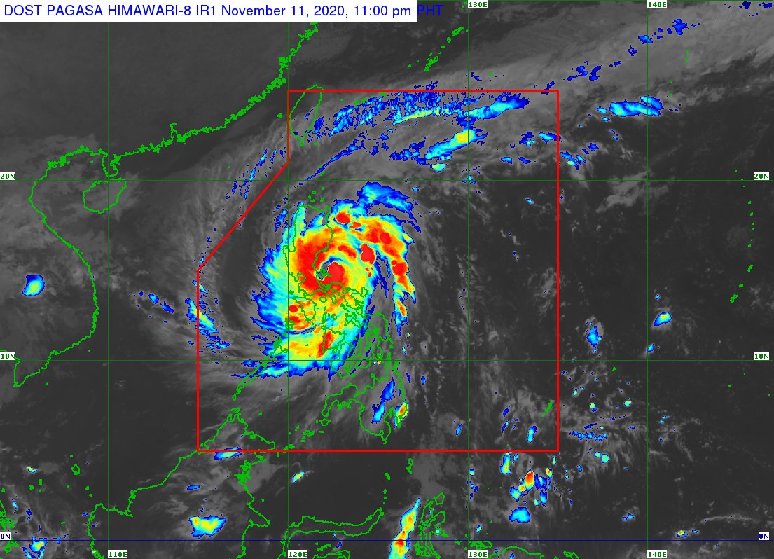 dost_pagasa's tweet photo. SEVERE WEATHER BULLETIN #17
FOR: TYPHOON "#UlyssesPH" (VAMCO)
TROPICAL CYCLONE: WARNING
ISSUED AT 11:00 PM, 11 November 2020

TYPHOON "ULYSSES" FURTHER INTENSIFIES AND THE CENTER OF ITS EYE HAS MADE LANDFALL IN THE VICINITY OF PATNANUNGAN, QUEZON. https://t.co/JSgavX6GZ0