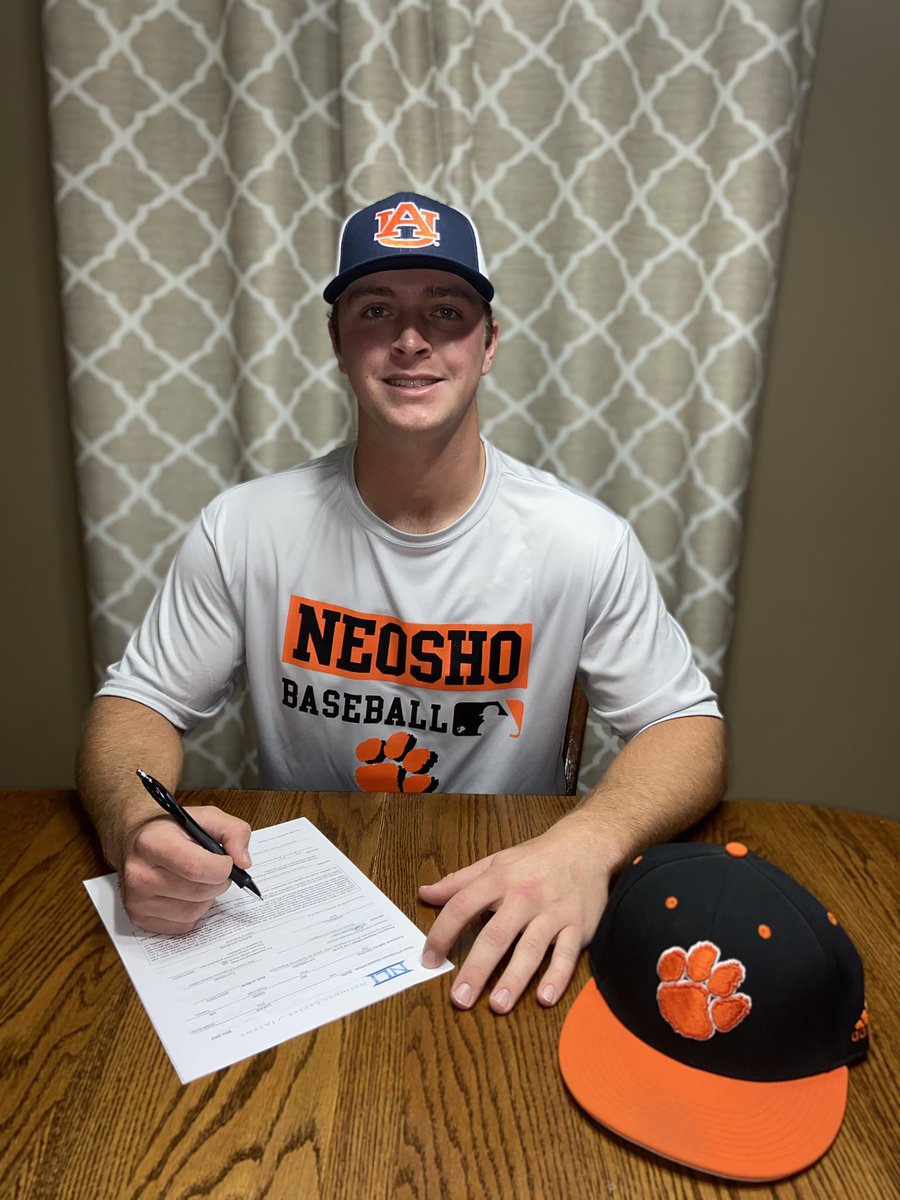 luke_burk's tweet photo. Thankful for this great opportunity! @AuburnBaseball #WarEagle https://t.co/irSDrumCi5