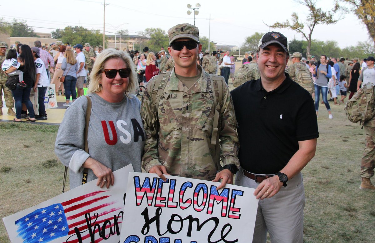 alex_carroll33's tweet photo. My brother has always been one of my biggest role models. Thank you to all who have served &amp; those who are currently serving. Happy Veteran’s Day 🇺🇸💙

“As we express our gratitude we must never forget that the highest appreciation is not to utter words but to live by them.” -JFK https://t.co/sOfLIImQ7Y