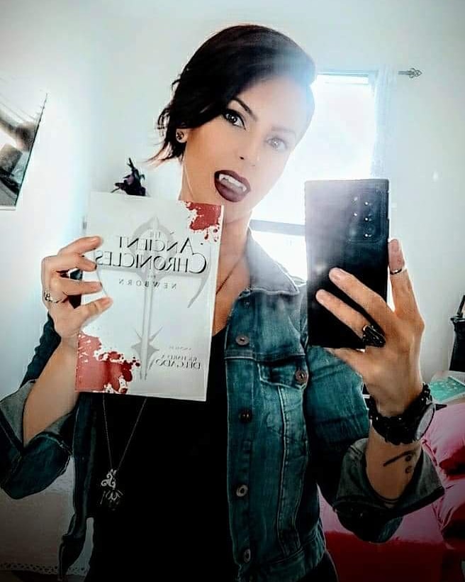 AncientChronicl's tweet photo. A big CONGRATULATIONS to our beloved @samanthadijulio for being The FIRST Ancient Chronicles Girl!!! π¦π·π₯π
------------
The Newborn now available at https://t.co/XRfsUJaKV4
And Amazon!!
#vampires #books #theancientchronicles #TheNewborn #BookTwitter #follow #fan https://t.co/o33Nh6hk6m