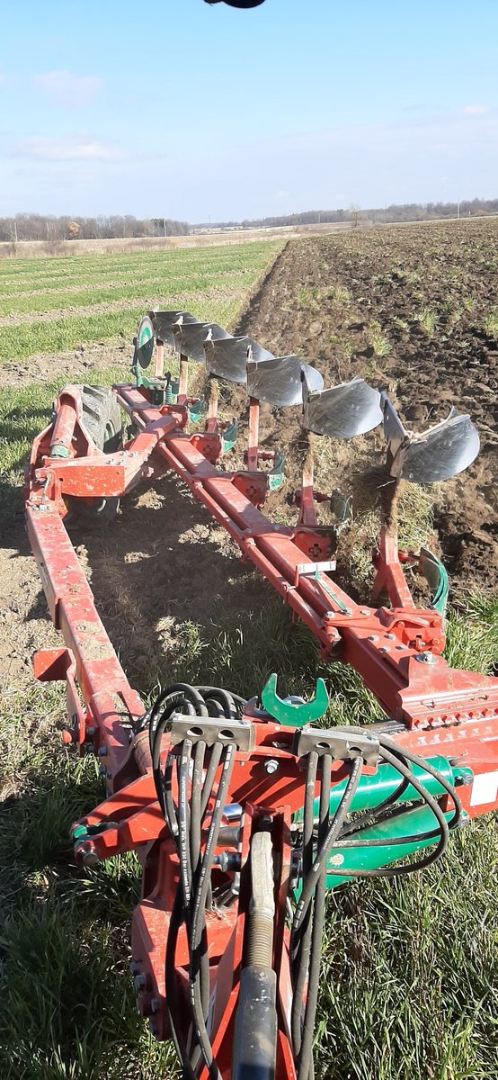 Getting a little motion sicknesses plowing down these fresh tile runs. Hope things settle out by spring.