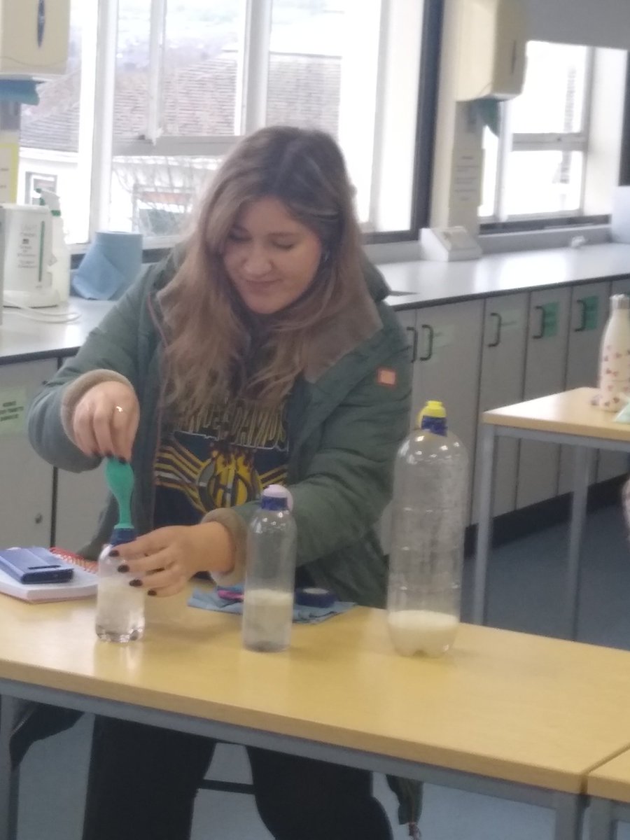 Fenn5Lisa's tweet photo. Fantastic science enquiry work on campus today with Group 8. Amazing enthusiasm and research around the topics demonstrated. So proud of you all. The future of primary science is very secure from the work shared by all groups so far. @Fenn5Lisa @ITEcardiffmet https://t.co/h6yV4xqzNb