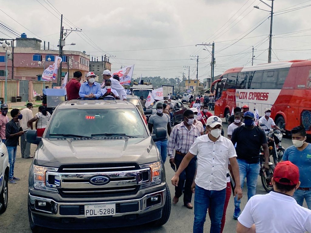 GustavoLarreaSi's tweet photo. Hoy llegamos a #SanLorenzo y somos recibidos con esperanza. Agradecidos, recorremos las calles de este hermoso rincón de #Esmeraldas, dispuestos a continuar con la reconstrucción del #Ecuador.

#GustavoLarreaPresidente
#SaldremosAdelante https://t.co/nUfZ7KZrsD