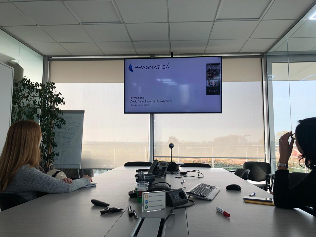 fmfeye's tweet image. #teamatwork #formazione con #pragmaticaonline #itimpresa #gruppoComeser per nuove strategie di impresa B2B e B2C tra web marketing e lead generation. Temi? Connessione, Comunicazione, Telecomunicazione! #workinprogress  per seminare il 2021