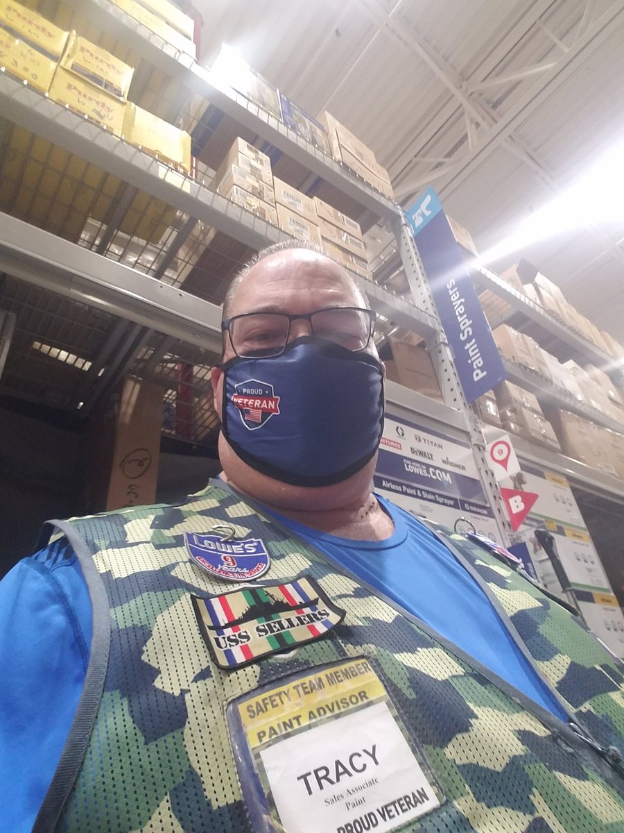 TAltheide's tweet photo. Veterans day at Lowes in Howell Mi. This vet is ready to wait on you https://t.co/hHo1OviL7N