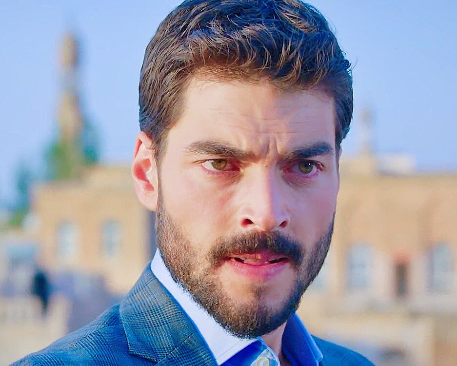 Ardilli41302818's tweet photo. What does Miran mean? 'Sir, good man, quite a gentleman' 😌 #AkınAkınözü #Miran #Hercai 
@AkinAkinozu https://t.co/04B6NFFi0x