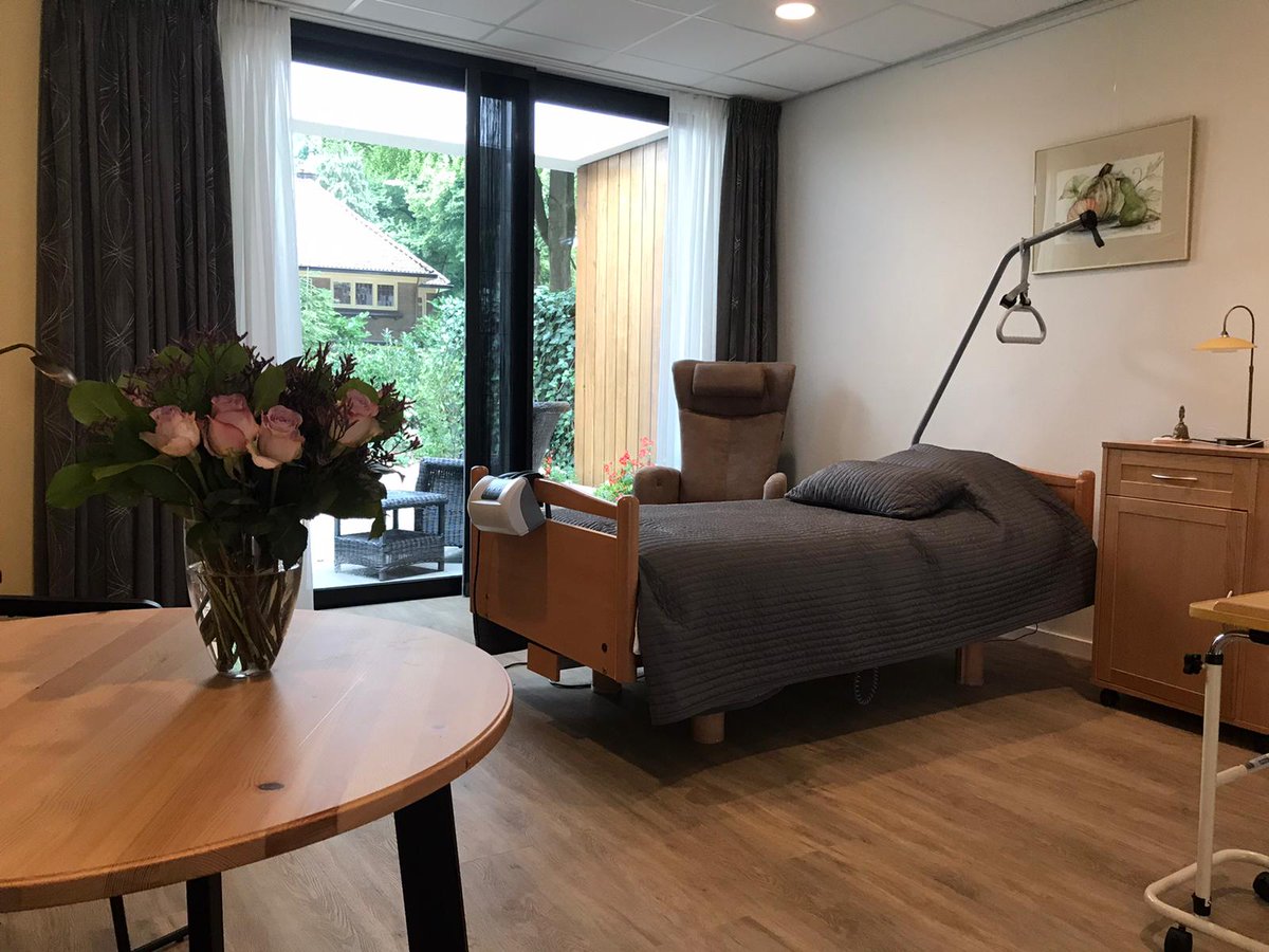 Stg_Roparun's tweet image. Met een mooi bedrag heeft Stichting Roparun de inrichting van hospice Casa Vera in Epe mogelijk gemaakt.

''Helaas kunnen we niet spreken van een grootse opening, maar iedereen mag weten wat Roparun voor ons heeft betekend."

bit.ly/2Ue5YQu