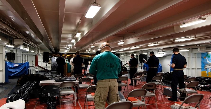 NRD_SanDiego's tweet image. Religious Program Specialists
USS Ronald Reagan (CVN 76)
dvidshub.net/video/772159/u…
#RP #USNavy #ReligiousSupport #USMC @USNavy @USMC @USNRecruiter @AmericasNavy #ForgedByTheSea #COMREL @DeptofDefense @Gipper_76 #CVN76 #USSRonaldReagan @USPacificFleet @US7thFleet @NavyChaplains