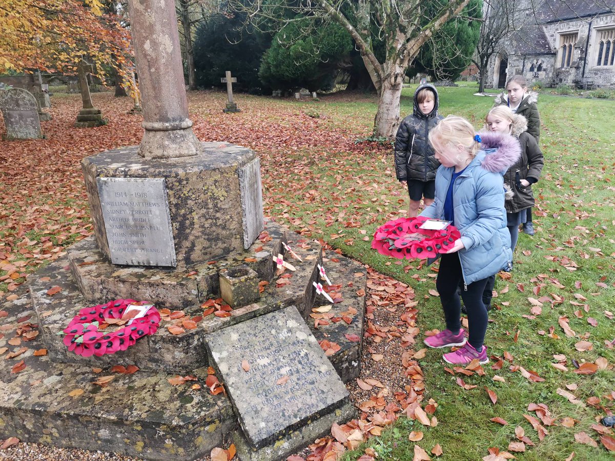 Spetisburyprim1's tweet photo. Following our Remembrance assembly, a group of children visited the war memorial in our church to lay poppies and a wreath #lestweforget https://t.co/4GLEIlGZBQ