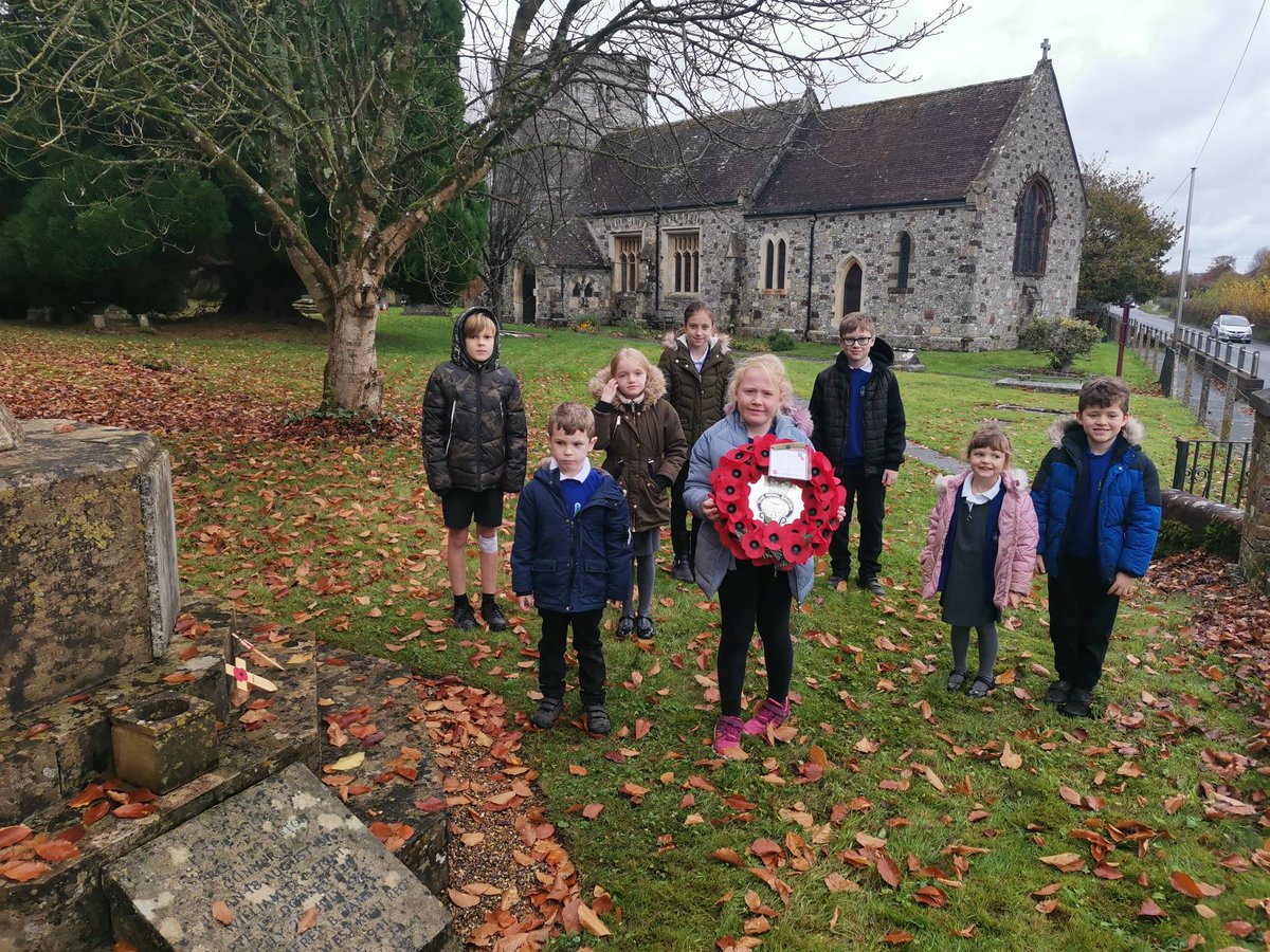 Spetisburyprim1's tweet photo. Following our Remembrance assembly, a group of children visited the war memorial in our church to lay poppies and a wreath #lestweforget https://t.co/4GLEIlGZBQ