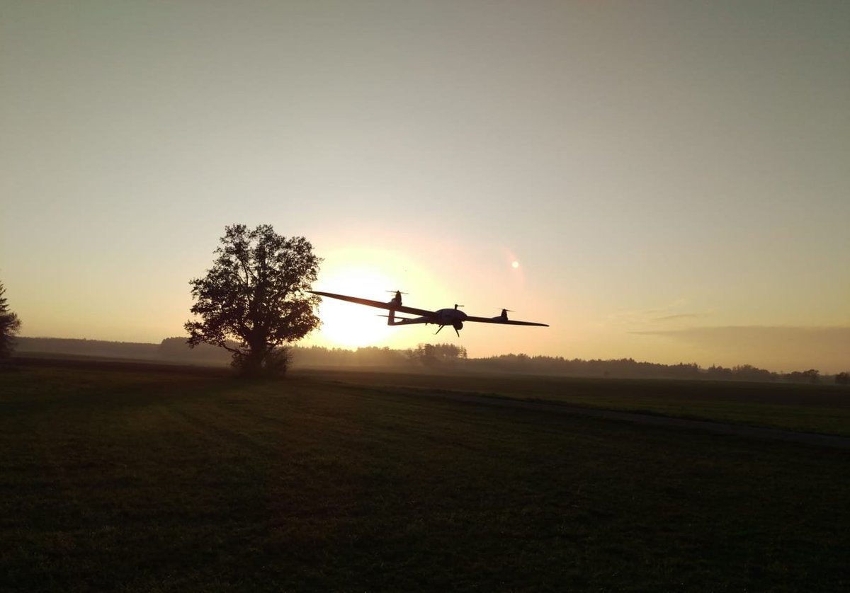 quantumdrones's tweet photo. Have a wonderful evening everyone! #drones #UAV #UAS #tacticalmapping #VectorUAS https://t.co/rsRvdFIYzK