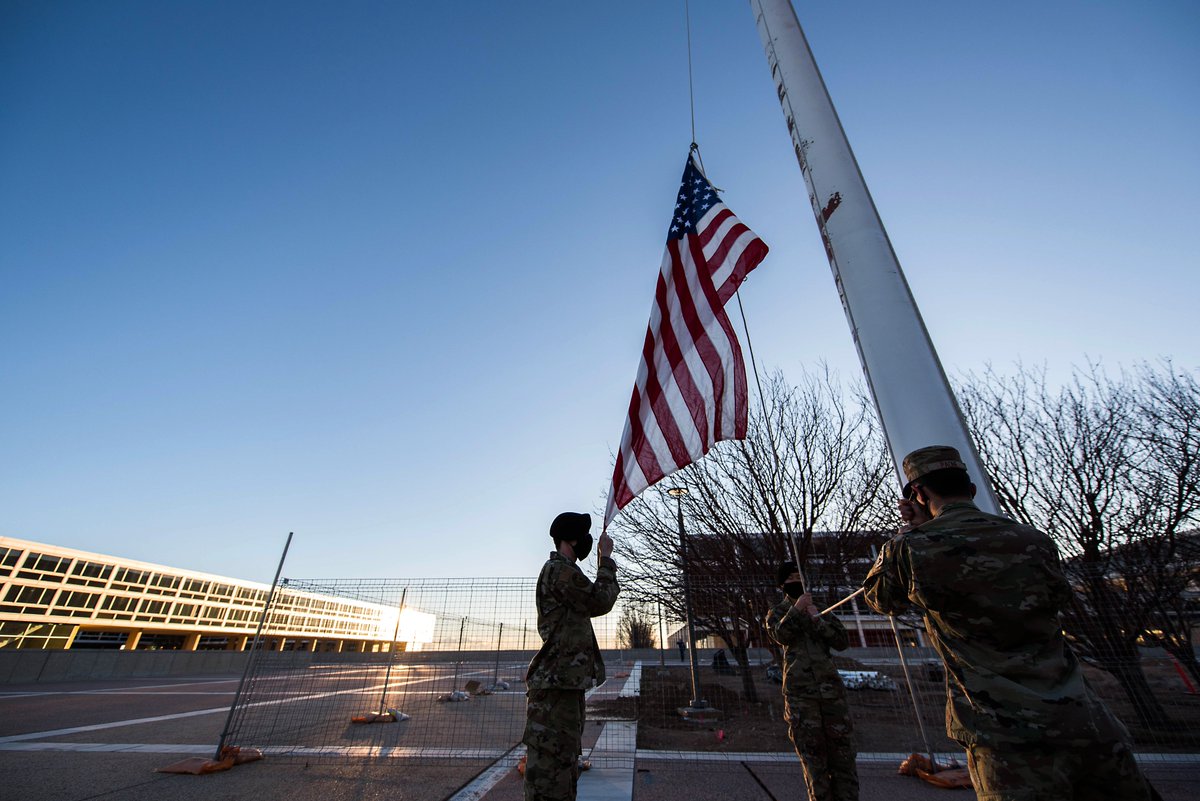 af_academy's tweet photo. Veterans, we are thankful for your service to our nation. #VeteransDay2020 #ThankYou https://t.co/zvSZFQCjWR