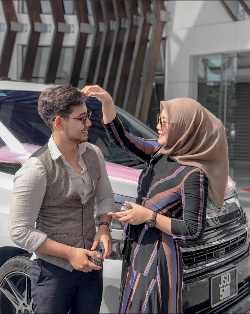 Perjalanan hidup kita ni ada masa kita di atas. Ada masa kita dibawah. Aku nak share sikitlah perjalanan hidup aku. Dari makan gaji kerje 6hari seminggu ke bekerja sendiri kerja 2-3hari seminggu dari gaji 2.5k/month kpd 5-8k week. Harap bermanfaat.