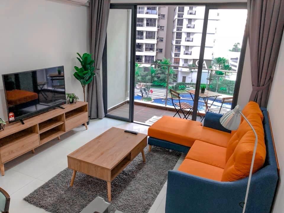 Homestay ni aku hanya perlu close sales dan marketing. Business menunjukkan pertumbuhan yg baik. Almost hari hari full. Aku pun tambah homestay sampai la aku ada 3 biji. Boleh dapat net 6-8k/month