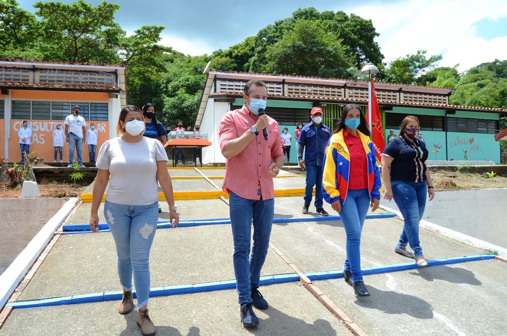 mippci_ven's tweet photo. #NotiMippCI 📰🗞| Nuevas Bases de Misiones Socialistas fueron inauguradas en todo el territorio nacional. Lea más ⏩ https://t.co/FTym8FXUK0
#MáximaProtecciónSocial https://t.co/wPPO6sBfDn