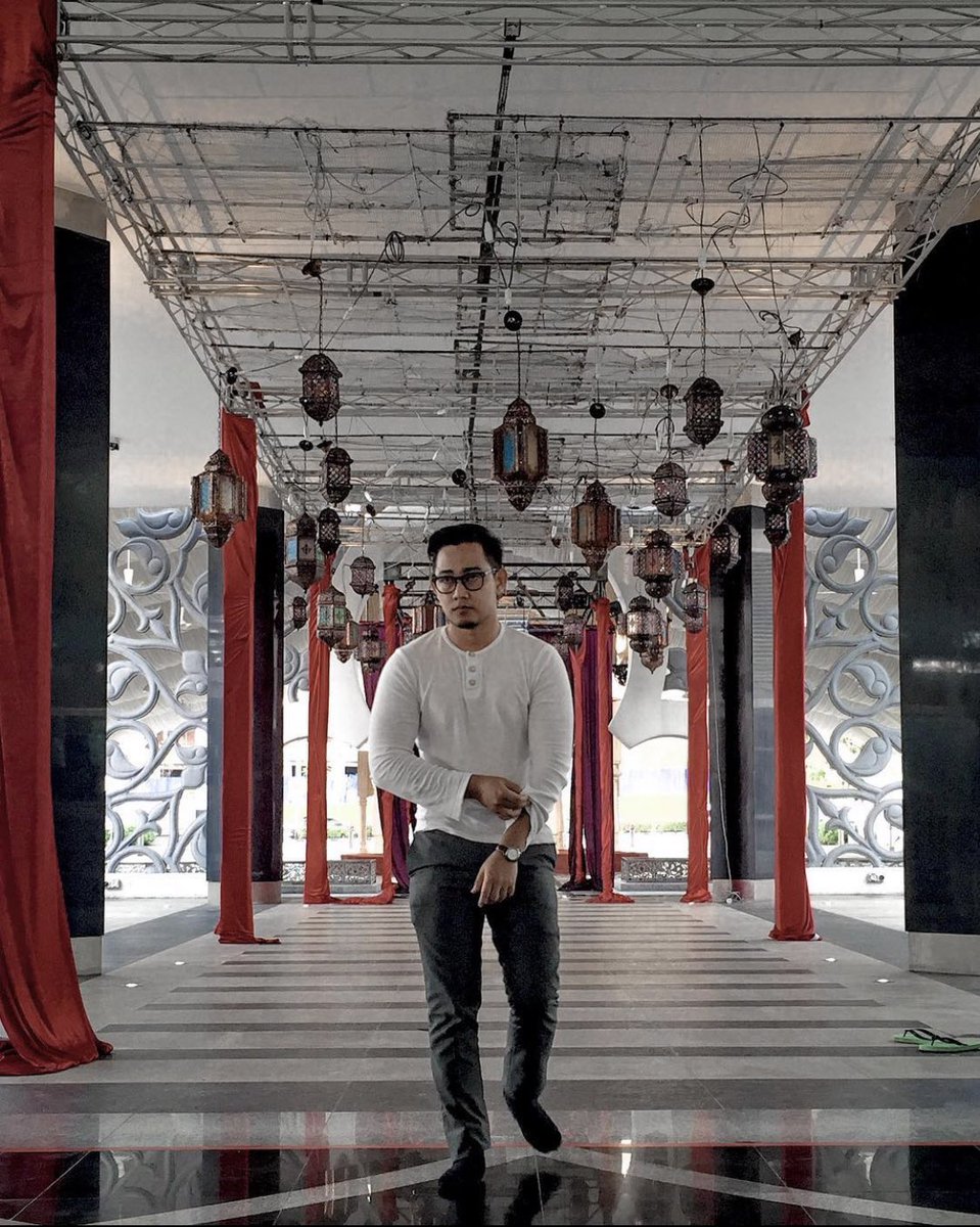 So kepada di luar sana jgn give up. Cari jalan. Set target. Masa kejatuhan aku tu. Ni la antara yg aku amalkan. Tahajud dan dhuha,baca alquran hari2. sedekah walaupun tgh susah.