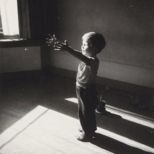 Thread of women photographers that I like and their work:1) Eva Besnyö (1910-2002).