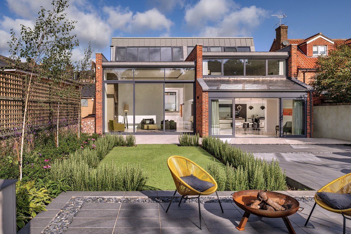 Blenkinandco's tweet photo. Contracts have exchanged on what is probably the City of York's finest contemporary town house, achieving in excess of £2m - St Mary's Lane off Bootham. #YorkAgent #townhouse #contemporary #BespokeNewBuild #architecture #selfbuild @RicBlenkharn @propertywords @TheSTHome https://t.co/bgFOXmDPVx