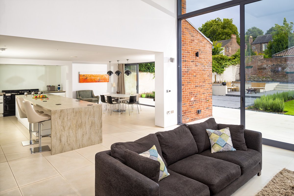 Blenkinandco's tweet photo. Contracts have exchanged on what is probably the City of York's finest contemporary town house, achieving in excess of £2m - St Mary's Lane off Bootham. #YorkAgent #townhouse #contemporary #BespokeNewBuild #architecture #selfbuild @RicBlenkharn @propertywords @TheSTHome https://t.co/bgFOXmDPVx