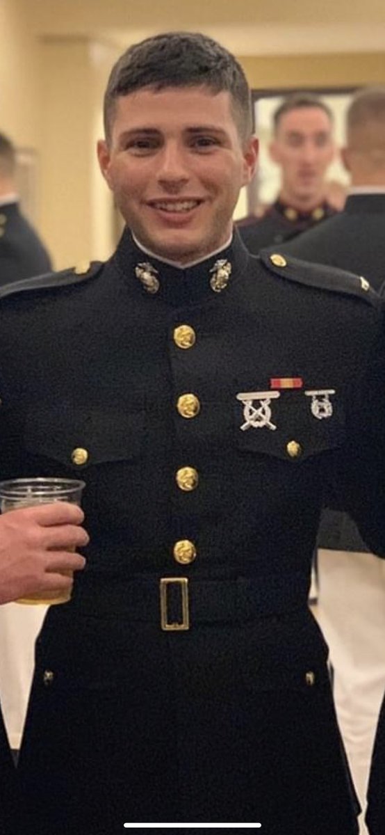 MMontBaseball's tweet photo. Our Program would like to thank all the Veterans on this honored day! Especially our very own, Danny, Jeremy &amp; Trey. Thank you for your sacrifice and service! We are incredibly proud to know you! @MariemontSchool @Mariemont_HS @mmontad @Marwarrior77 https://t.co/bhXHvlfPds