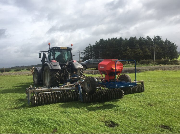 Glenapp001's tweet photo. Due to retirement , we are looking for an experienced Machine Operator /General Farm Worker to be part of our established and efficient team based near Stranraer in SW Scotland. 
Accommodation available on farm if required. 

For more details see https://t.co/cWV0Xv1vns. https://t.co/qLlrKjKjny