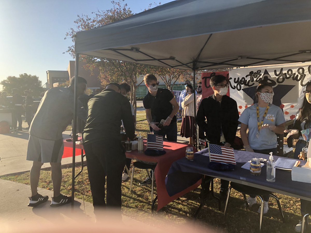 MrsS_LHS's tweet photo. This is truly the best day of the year and my proudest as a sponsor. Each year, Key Club &amp; JROTC organizes# a Veterans Day Breakfast for our school and community. This year we hosted a ceremony and celebration at the flagpole, and it was too beautiful for words. #LRHSEagles https://t.co/ljDFNx4abS